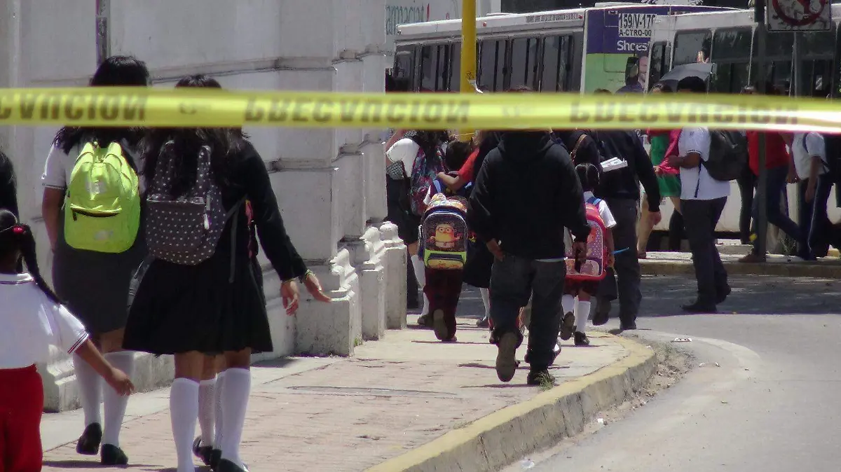 Amenazas anónimas de tiroteo poonen en alerta a escuelas veracruzanas. 